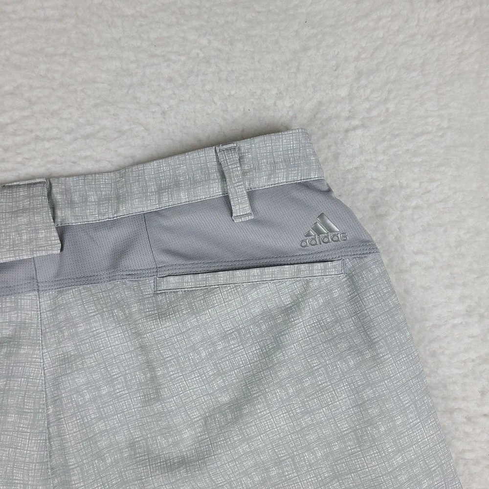 Adidas Shorts Mens 35 Gray Geometric 10